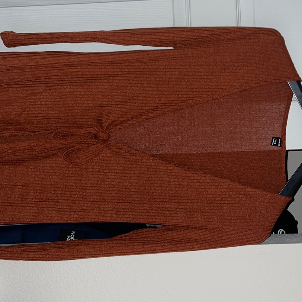 Front tie/crossover dress design